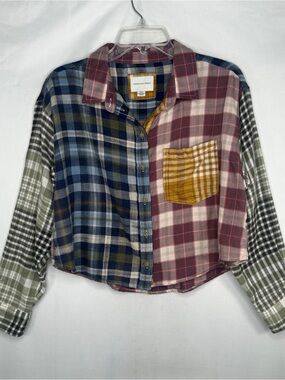 American Eagle Cozy Cabin  Cropped Plaid Flannel Shirt Blue, Mustard, Olive Sz S